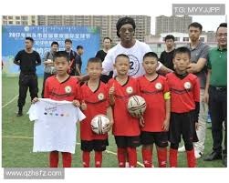 广东男篮在CBA俱乐部杯中以56-30大胜合肥狂风，发挥出色，攻防效率高，取得八强资格。